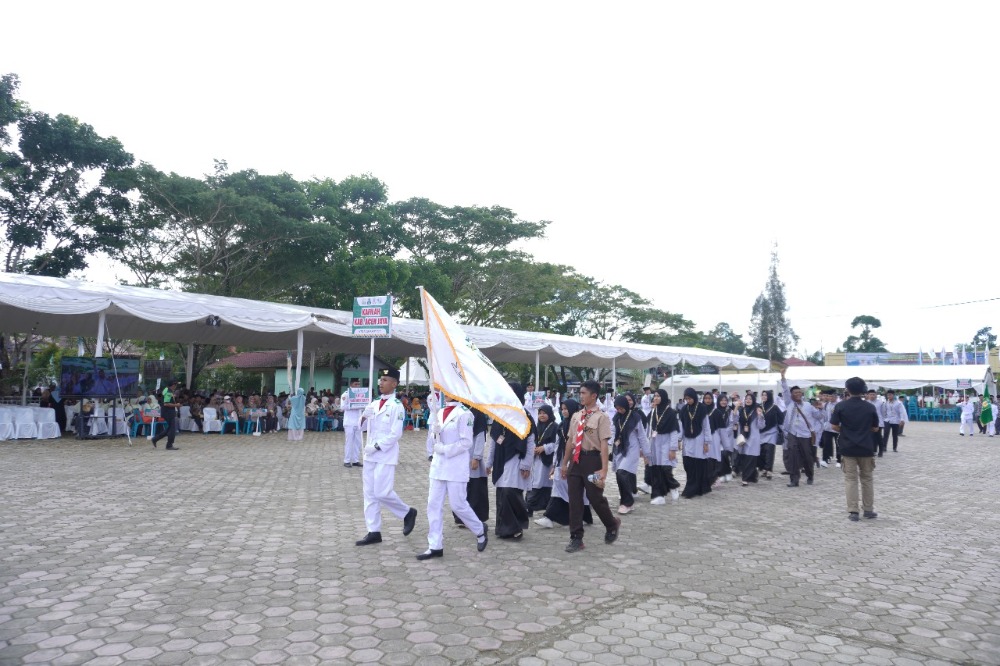 Ribuan Orang Ikut Pawai Ta'aruf MTQ ke-36 Aceh