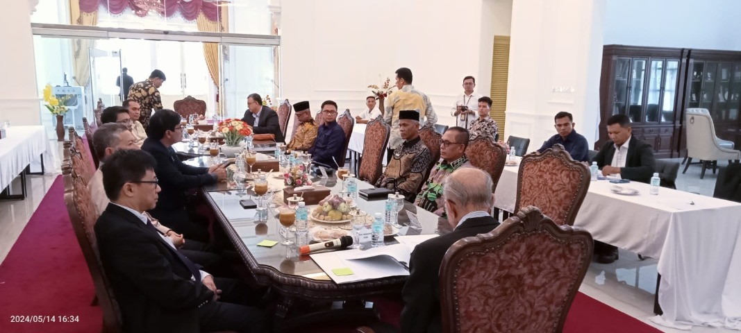 Sekda Simeulue Hadiri Diskusi dengan Consul General Singapura dan Wali Nanggroe Aceh