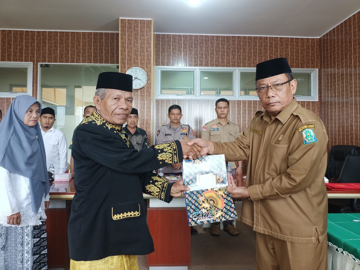 Pj Kepala Mukim Baru Delog Kulungan Teupah Tengah, Dilantik Staf Ahli Bupati Simeulue