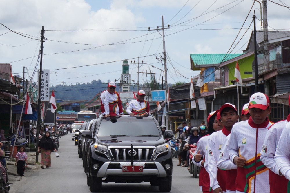 Pj. Bupati Teuku Reza Fahlevi, Sambut Kirab API PON XXI Aceh-Sumut Tahun 2024 di Kabupaten Simeulue