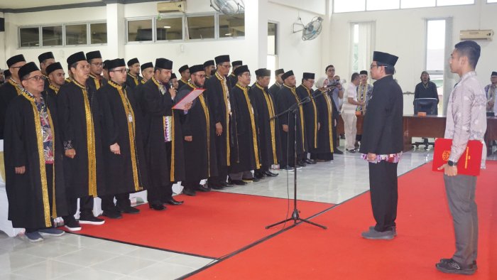 ASISTEN I SETDA ACEH LANTIK SERATUSAN DEWAN HAKIM MTQ Aceh ke XXXVI Tahun 2023