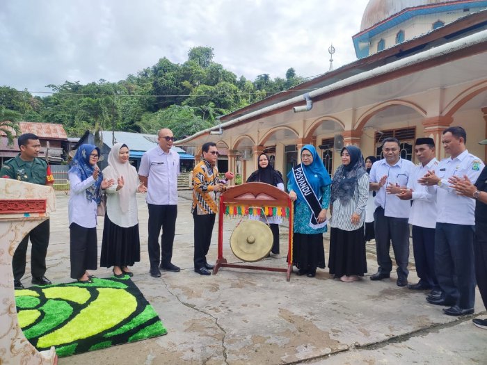 Pj Bupati Ahmadlyah Meluncurkan Gerakan Intervensi Serentak Pencegahan Stunting di Simeulue