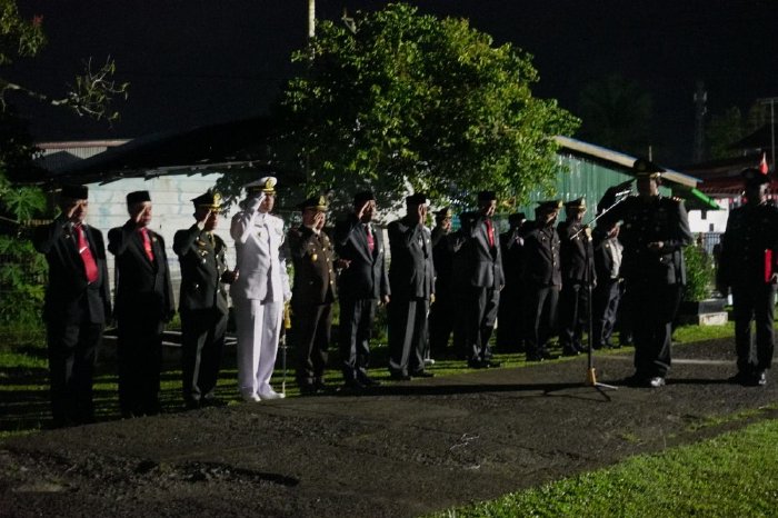 Apel Kehormatan dan Renungan Suci Di Taman Makam Pahlawan