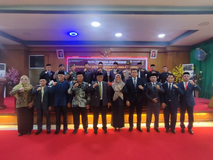 Lima Pasangan Calon Bupati Simeulue Paparkan Visi-Misi dalam Sidang Paripurna DPRK