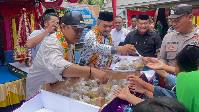 Pj Bupati Simeulue Hadiri Peringatan Maulid Nabi Muhammad di Desa Sigulai Simeulue Barat