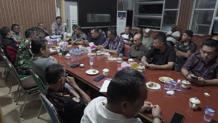 Persiapan Hari Sumpah Pemuda ke-96 di Simeulue, Pj Sekda Pimpin Rapat Koordinasi, Bahas Pembangunan Gedung Olahraga dan Pengembangan Sepak Bola