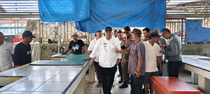 Pj. Bupati Simeulue Teuku Reza Fahlevi Tinjau Pajak Inpres Sinabang, Bahas Solusi Keluhan Nelayan dan Pengelola Pajak