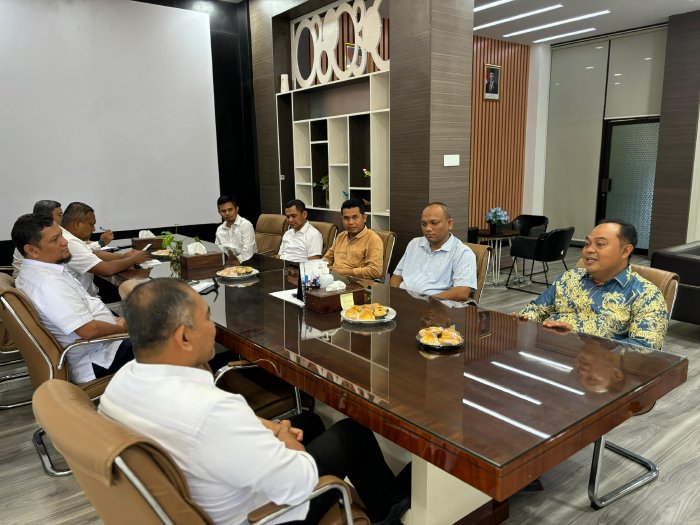 Dorong Kepastian Jadwal Kapal dan Penambahan Frekuensi Penerbangan, Pemkab Simeulue Temui Kadishub Aceh